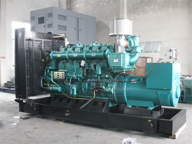 高邑200KW 柴油发电机的油耗是多少？