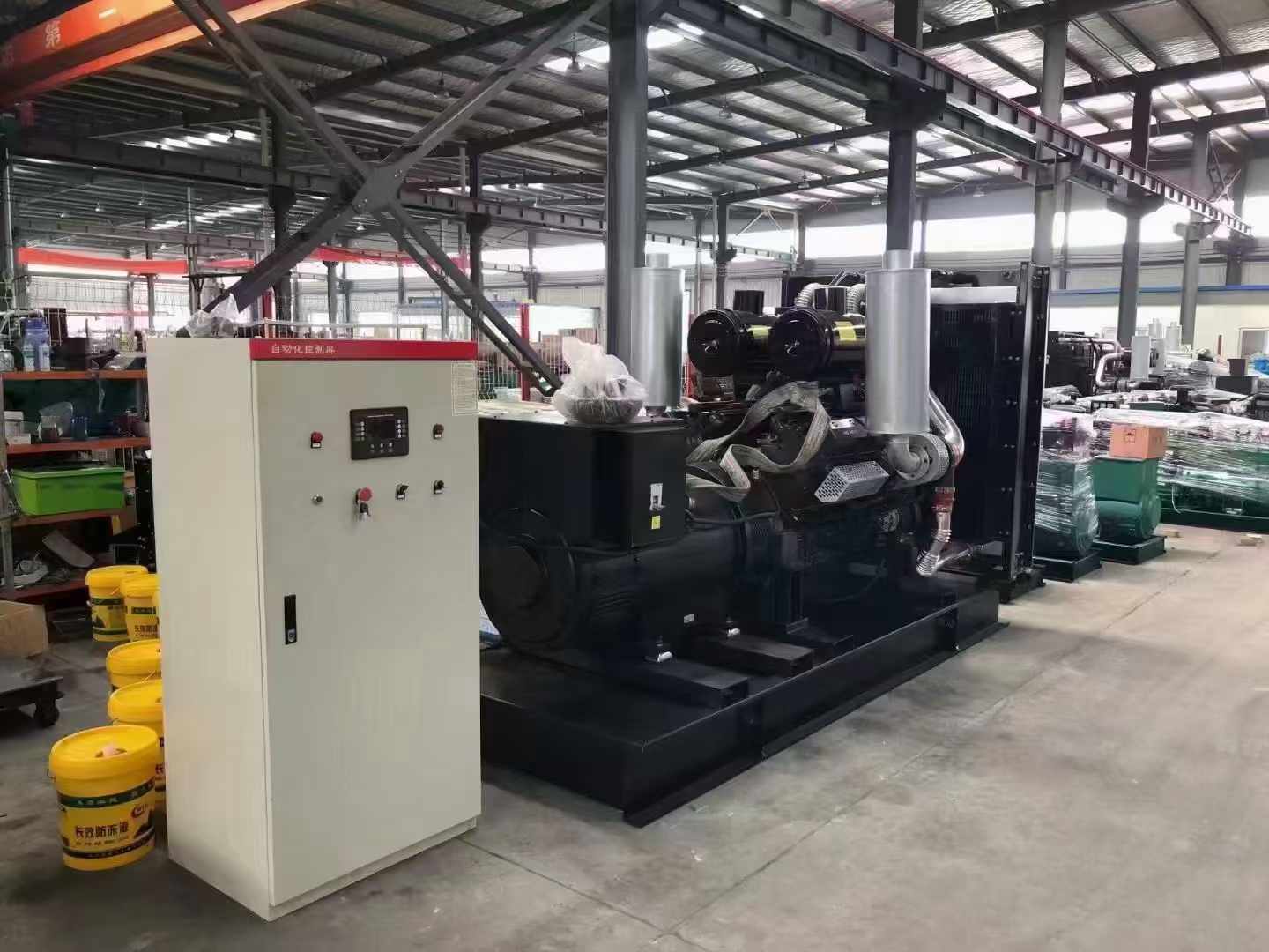 高邑柴油发电机运行时的噪音和振动水平如何？